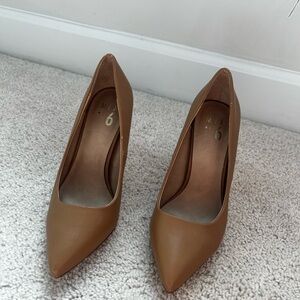 Mix No. 6 Women's Tan Pumps